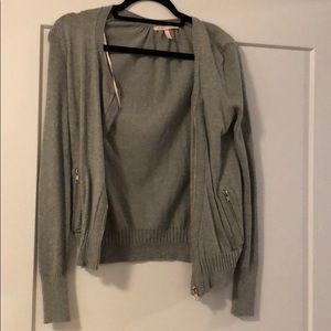 Cozy grey sweater with hip angled zipper